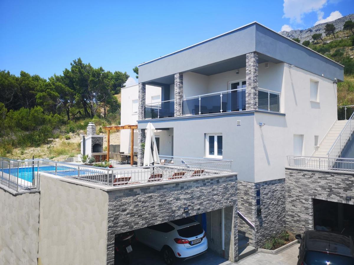 Villa Sara With Sea View And Private Heated Pool Omiš Exterior foto