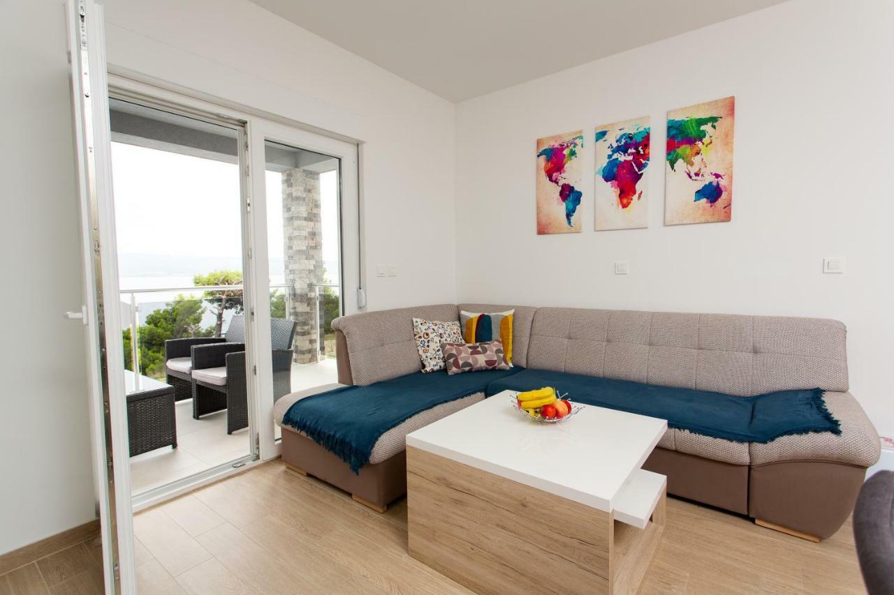Villa Sara With Sea View And Private Heated Pool Omiš Exterior foto