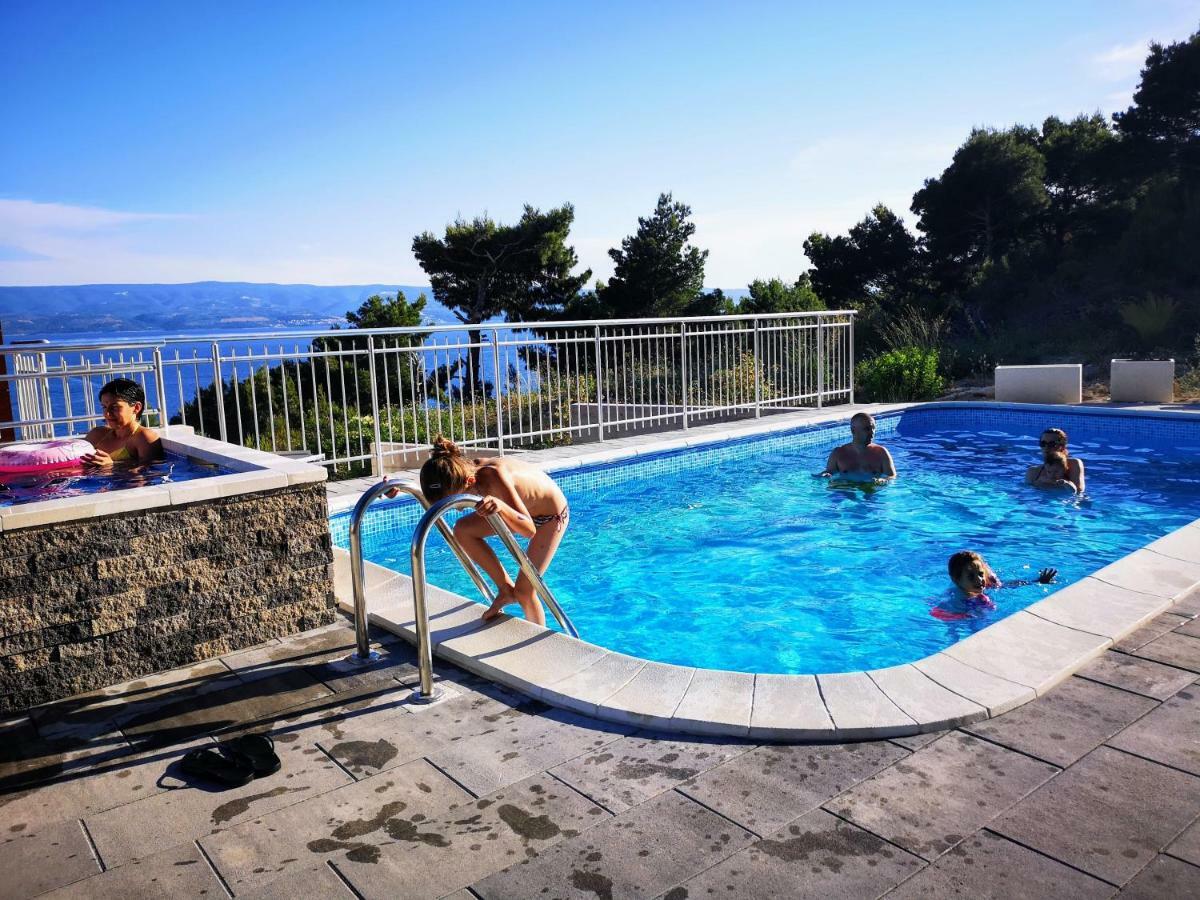 Villa Sara With Sea View And Private Heated Pool Omiš Exterior foto